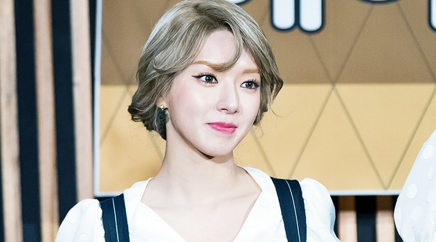 Ogah Ganti Warna Rambut, Ini Alasan Choa AOA Setia dengan Blonde
