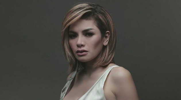 Pede Pose Telanjang Dada Nikita Mirzani Tuai Kontroversi