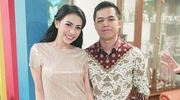 Pose Foto Prewedding Dinilai Kelewat Sensual dan Vulgar