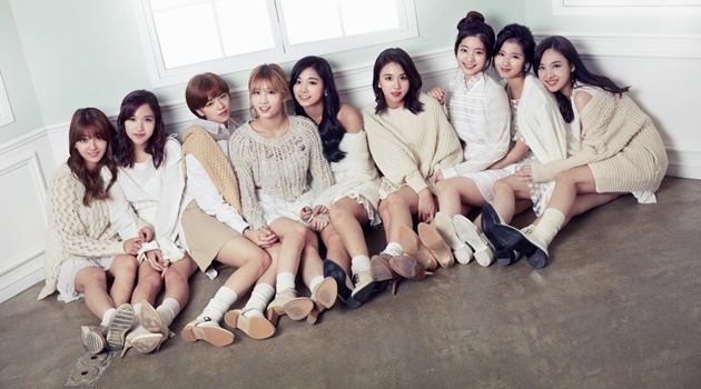 Serba Cerah, Twice Awali Comeback Lewat Teaser Foto 'Knock Knock'
