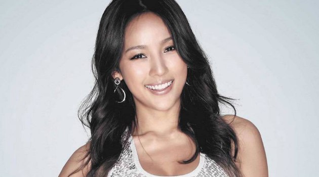 Wakili Korea Selatan, Lee Hyori Hadiri Fashion Show Cetar Wakili Korea Selatan, Lee Hyori Hadiri Fashion Show Cetar