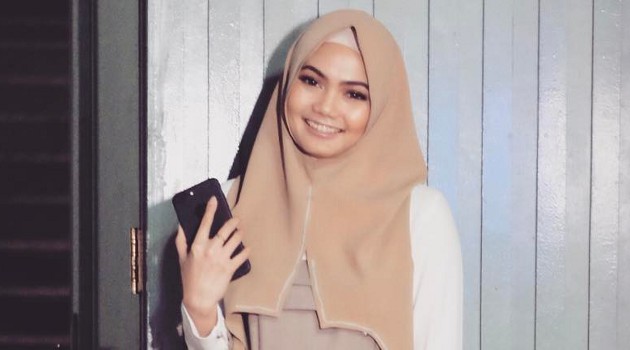 Puji Semangat Julia Perez, Rina Nose: Dia Perempuan Kuat 