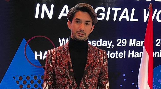 Dapatkan Gambar Mira Lesmana Bocorkan Proyek Film Aku Chairil Gratister Tolak Terupdate oleh Cikimm