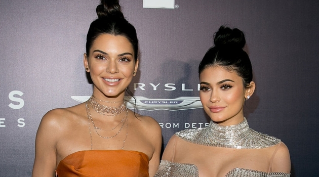 Berita Kendall Jenner Dan Kylie Jenner - Famous Person