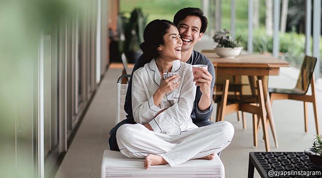 Romantisnya Pre Wedding Tara Budiman dan Gya Bertema Piyama