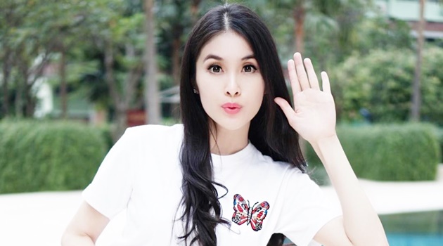Bagian Perut Bikin Salah Fokus, Sandra Dewi Akhirnya Hamil 