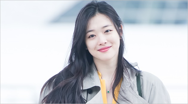 Makin Berani, Sulli Umbar Paha dan Pantat Mulus Saat Liburan