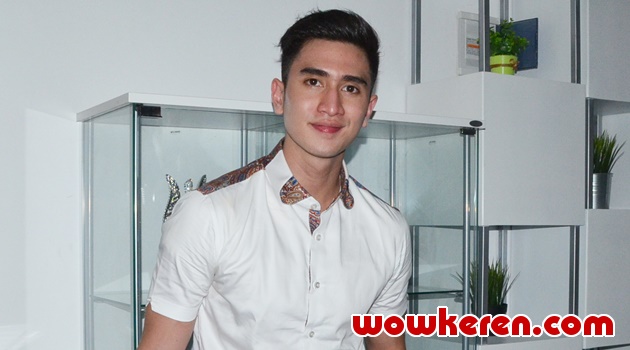 Syukuran Rumah Baru Mata Verrell Bramasta Berkaca Kaca Saat Ortu Berkumpul Bersama