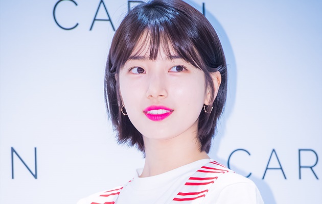 Umbar Punggung Mulus, Awas Terpesona Lihat Foto Suzy ini