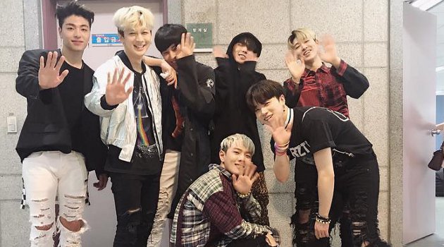 Pakai Kostum Cewek dan Saling 'Melecehkan' di Konser, iKON Banjir Hujatan