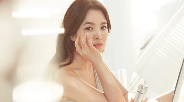 Pamer Foto dengan Rambut  Pendek  Song  Hye  Kyo  Dibilang 