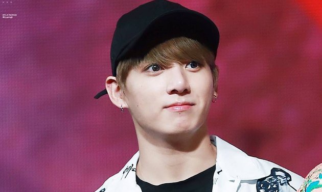 Merdunya Suara Jungkook BTS Cover Lagu '2U' David Guetta