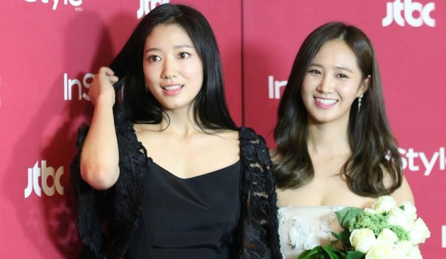 Usai Selena Gomez, Park Shin Hye Adu Pose Imut Bareng Yuri SNSD