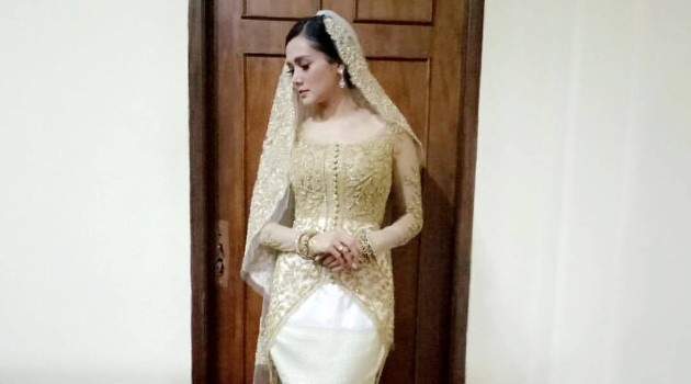 Pakai Kebaya Pengantin Mulan Jameela Dibully Terobsesi 