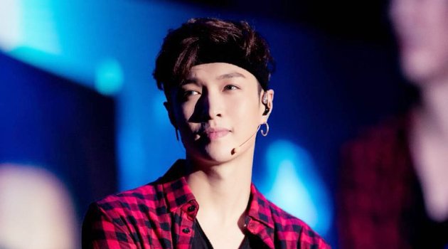 Membungkuk Di Hadapan Penonton Diiringi Promise Exo Lay Exo Bikin Fans Nangis