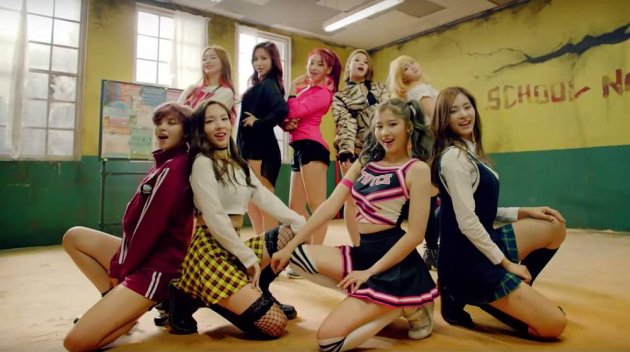 Lagu Like Ooh Ahh Twice Diputar Di Toko Seks California