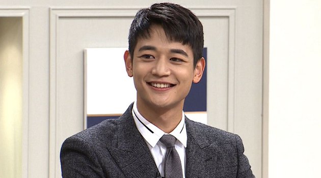 Minho Bongkar Rahasia Para Idol Ganti Kostum Panggung Secara Kilat