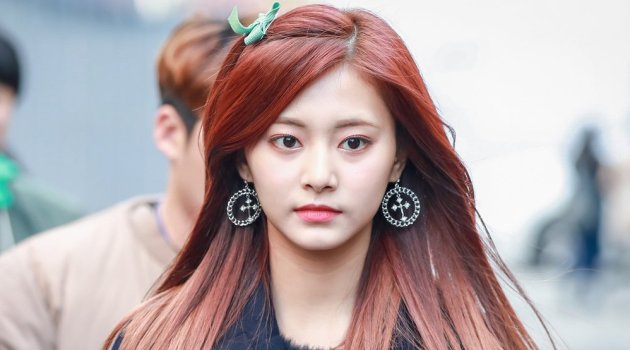 Netter Bandingkan Bentuk Alis Tzuyu Sebelum dan Setelah Debut, Mana Lebih Cantik?