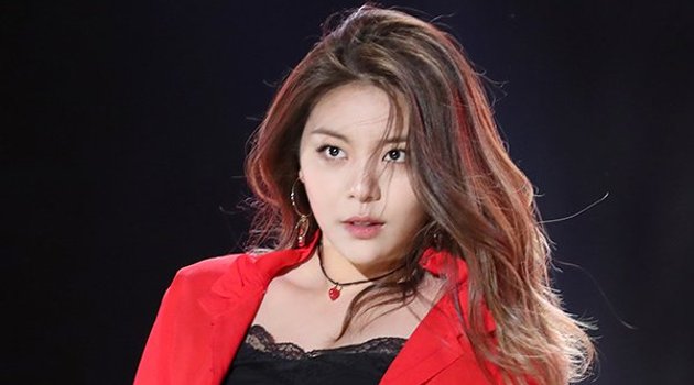 Fans Curhat Ingin Bunuh Diri , Reaksi Tak Terduga Ailee Ini Bikin Makin Ngefans