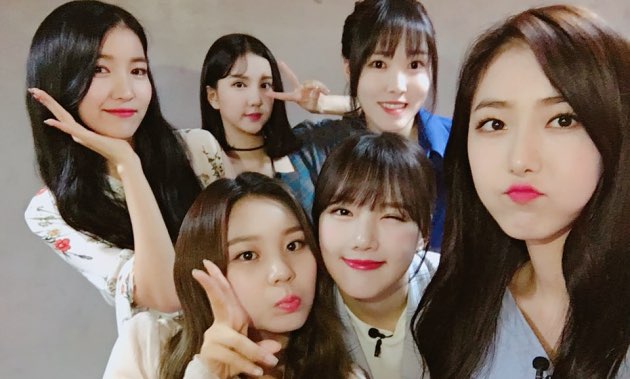 Peringati 1000 Hari Debut G-Friend, SinB Pamer Foto Liburan ke Eropa