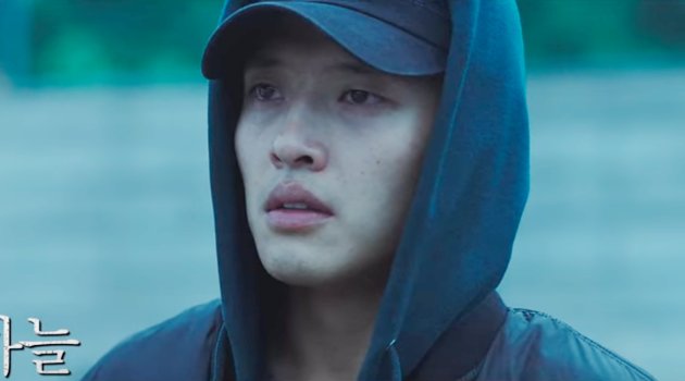 Mata Hampir Ditusuk, Kang Ha Neul Histeris Ragukan Identitas Kakaknya di Teaser 'Forgotten'