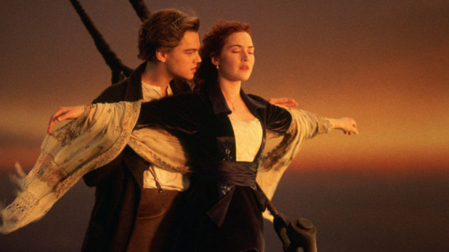 Film titanic pertama kali tayang pada tahun