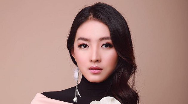 Dipotret Aliando, Natasha Wilona Pamer Tatapan Sendu di 