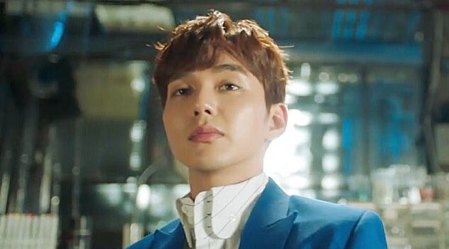 Manisnya Yoo Seung Ho Rangkul Chae Soo Bin di Poster 'I'm Manisnya Yoo Seung Ho Rangkul Chae Soo Bin di Poster 'I'm