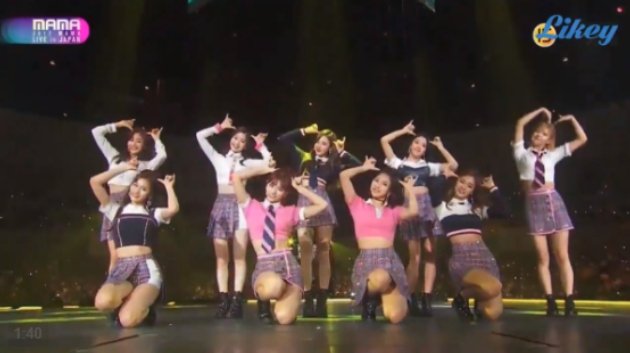 Sabet Piala Best Dance, Penampilan Panggung Twice di MAMA Jepang Bikin Melongo