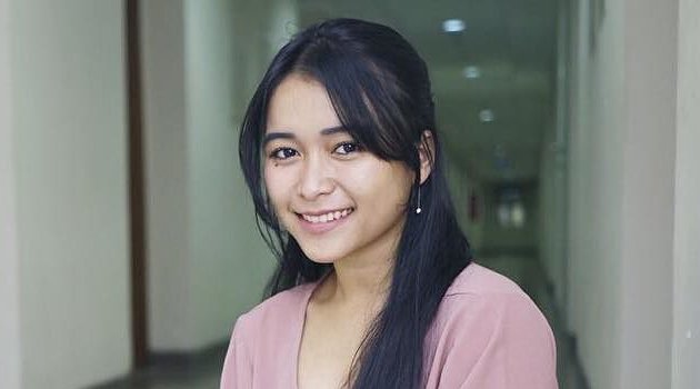 Adik Ayu Ting Ting 'Survei' Kecantikan Dirinya, Hasilnya Bikin Netter Ngakak