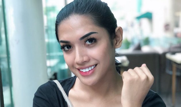 Unggah Foto Lawas di Ultah Ibunda, Penampilan Millendaru 
