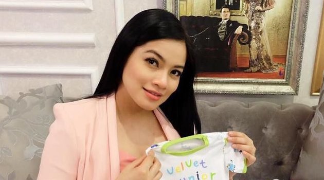 Akhirnya Diumumkan, Nama Anak Kedua Titi Kamal Bikin Penggemar EXO Heboh