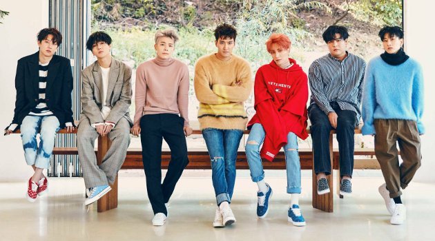 12 Tahun Debut, Super Junior Akhirnya Rilis Lightstick Resmi