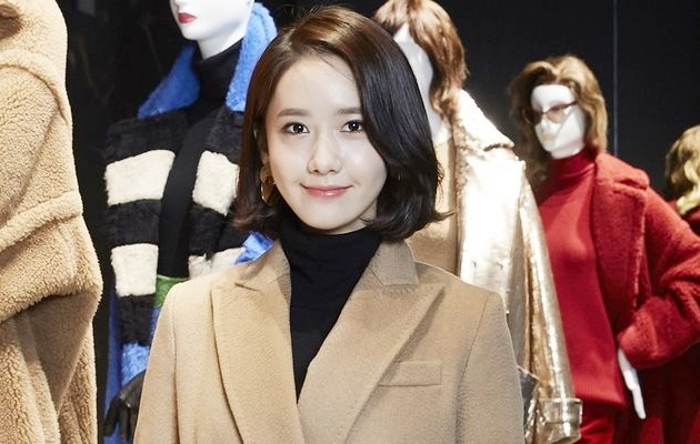 Jadi Impian Fans, Pria Ini Bikin Iri Foto Manis Bareng Yoona
