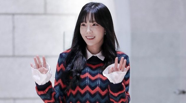 Kenang Mendiang Jonghyun di Konser Spesial Natal, Tae Yeon Janjikan Hal Ini