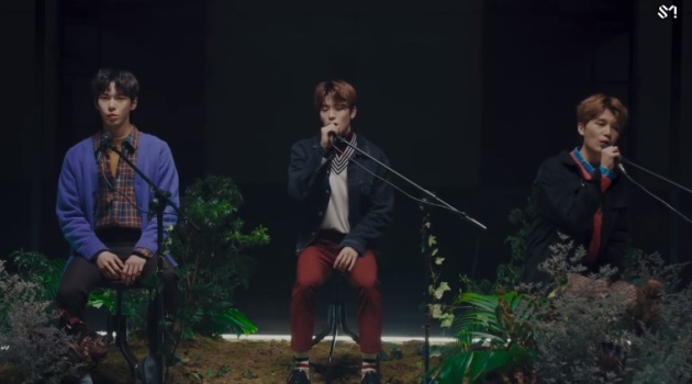Kerennya Jaehyun-Doyoung dan Taeil NCT Nyanyi Live 'Timeless' SM STATION