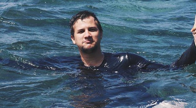 Unggah Foto Presenter Cantik, Stuart Collin Punya Pacar Baru?