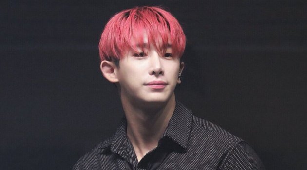 Seperti Anomali, Fans Sebut Wajah dan Tubuh Wonho Monsta X Tak Imbang