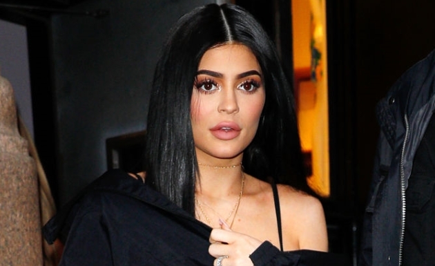 Usai Melahirkan, Intip Foto Selfie Pertama Kylie Jenner di Instagram