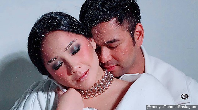 Usai Disindir Tante-Tante, Nagita Pamer Paha Diomeli Fans