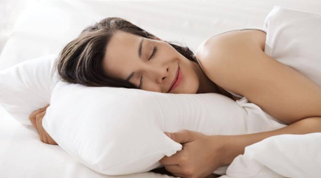 Jangan Lakukan 7 Hal Ini Sebelum Tidur, Bila Ingin Tidur Nyenyak