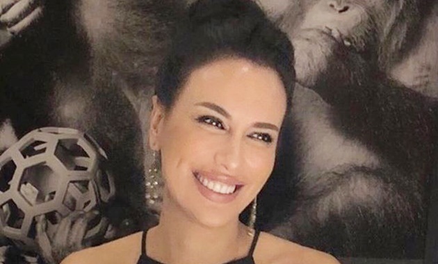 Sophia Latjuba Unggah Foto Pakai Kebaya Putih Cincin Ini Sophia Latjuba Unggah Foto Pakai Kebaya Putih Cincin Ini