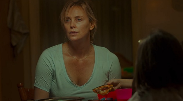 Charlize Theron Buktikan Beratnya Jadi Ibu di Trailer 'Tully'