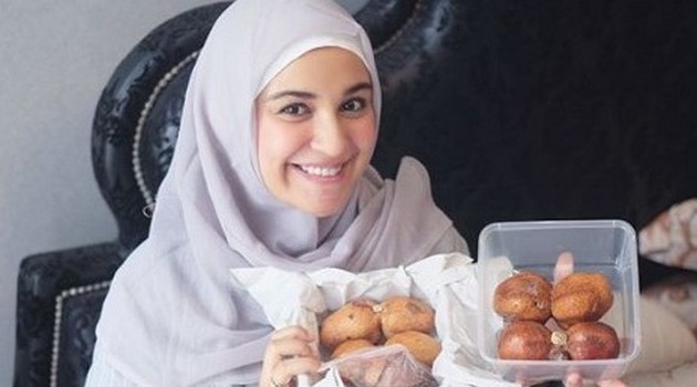 Rayakan Setahun Bisnis Kue, Shireen Sungkar Buat Lomba Masak