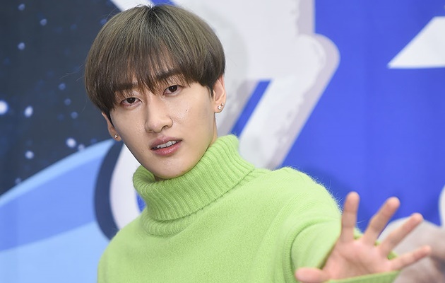 Unggah Selca Saat White Day, Kocaknya Eunhyuk Goda Fans Jomblo