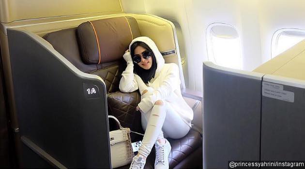 Daftar 'Musuh' Beredar, Syahrini Putuskan Hapus Bio Ambassador di Instagram