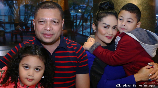 Raul Lemos Cium Krisdayanti, Pemotretan Keluarga Tanpa 