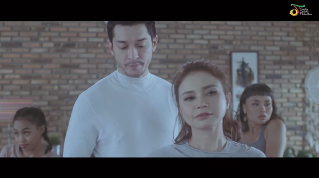 Selingkuh, Rossa Nge-Dance Mesra Bareng Miller Khan di MV 'Bukan Maksudku'