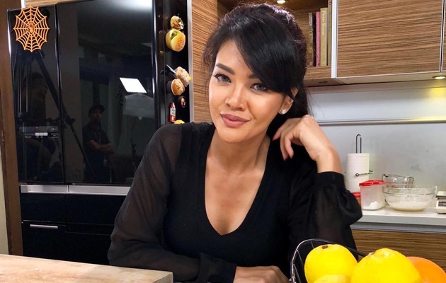 Biasa ke Luar Negeri, Farah Quinn Tak Bisa Bedakan Kerja 