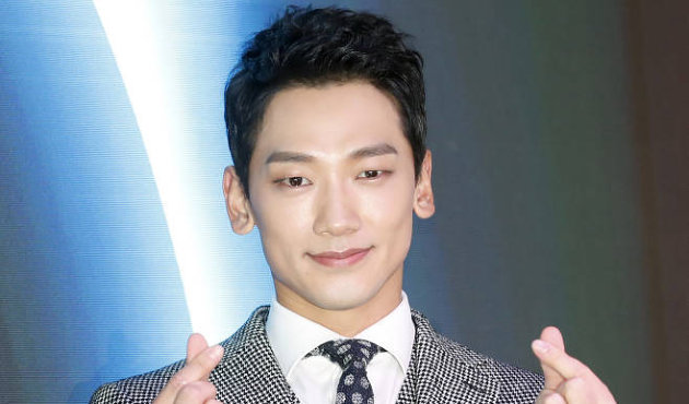 Jadi Detektif, Kerennya Rain Fokus Siap Tembak Lawan di 'Sketch'